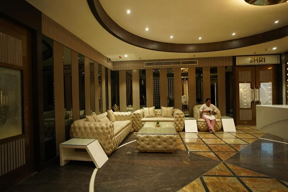 Hotel Square S Varanasi 4*,  India
