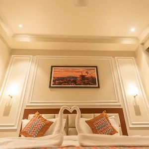 Hotel The Mandirian
